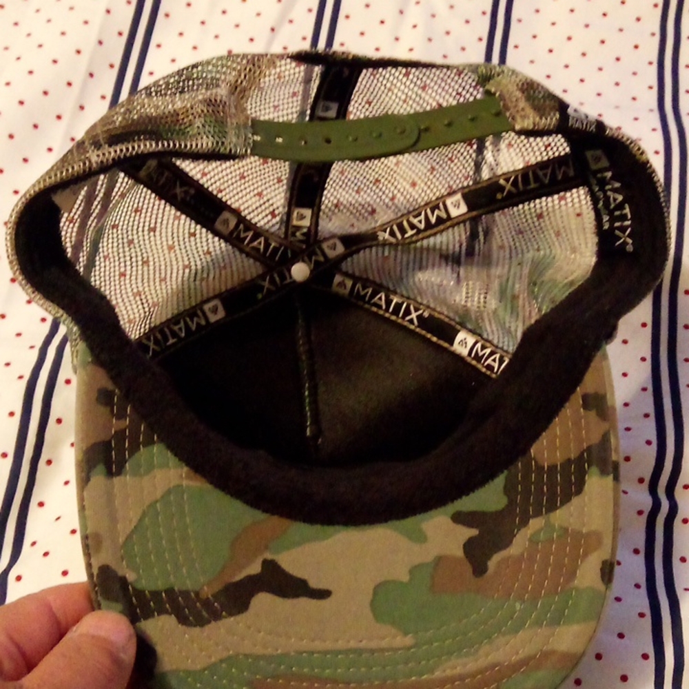 Matix hat - Picture 5 of 5